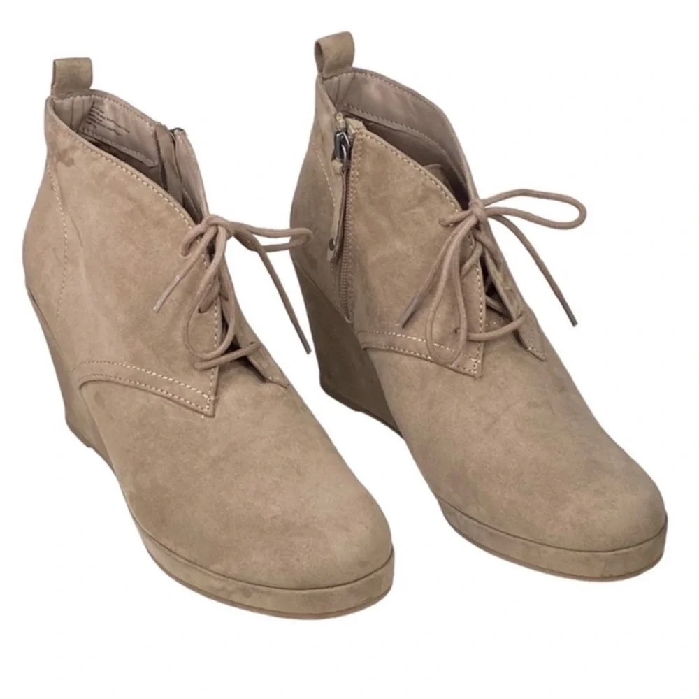 DV by Dolce Vita tan heeled